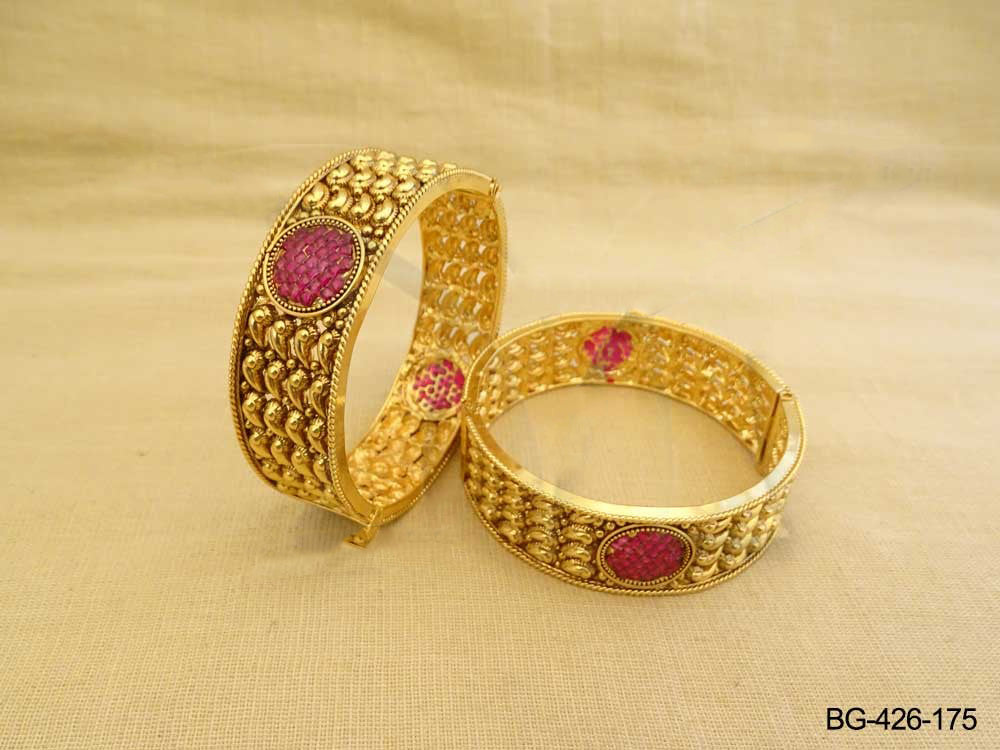 RANI  ROUND ANTIQUE BANGLES